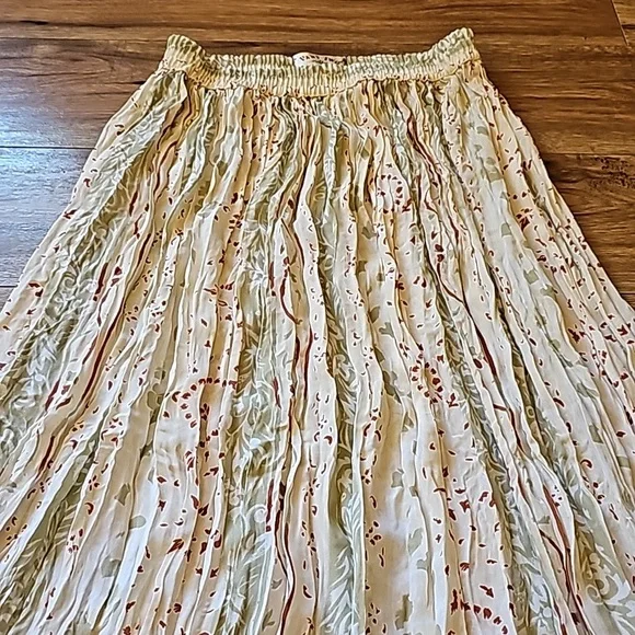 Part Two skirt - Picture 2 of 6